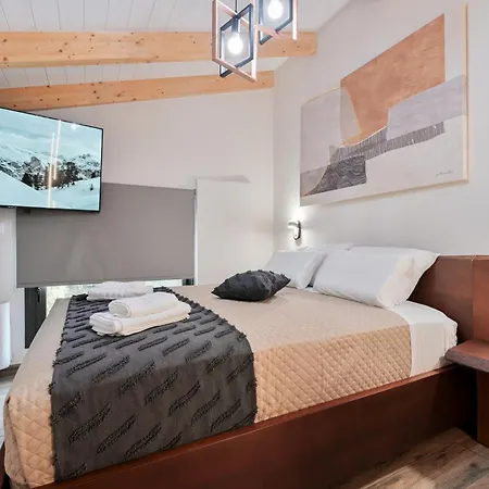 September15 Suites- Meganisi Апартаменты
